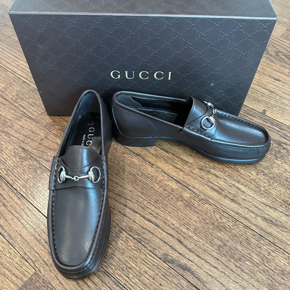 New in Box Gucci Men’s Horsebit Loafers in Dark Brown